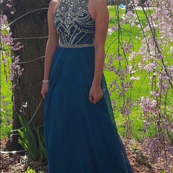 Prom Dress - Picture 3 of 3